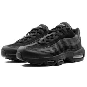 Air Max 95 Essential Triple Black - Sneaker basket homme femme - 2