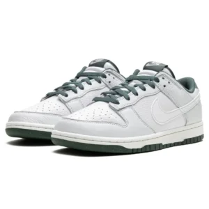 Nike SB Dunk Low Retro SE Photon Dust Vintage Green - Sneaker basket homme femme - 2